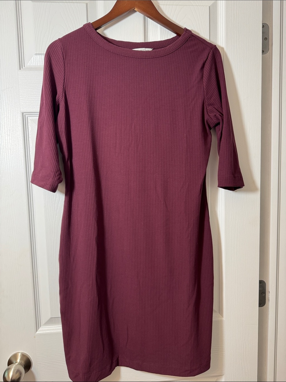 Denver Hayes Ribbed Midi Dress in Plum